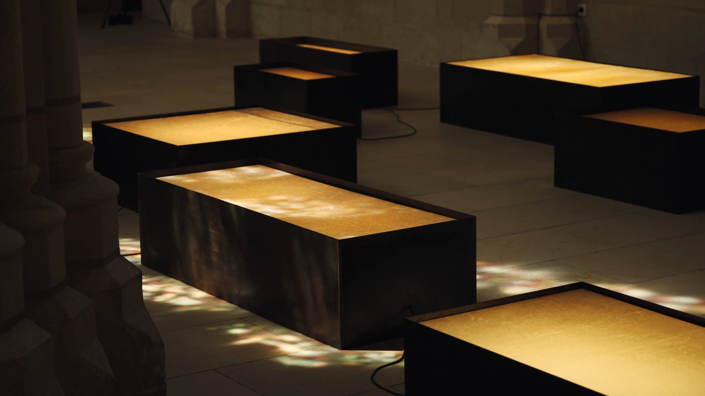 Elise Guillaume — golden illuminated exhibition