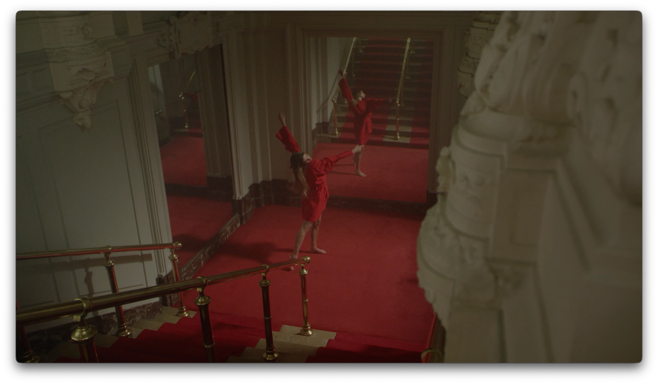 Gioia Seghers — Red dancer and reflections above the staircase