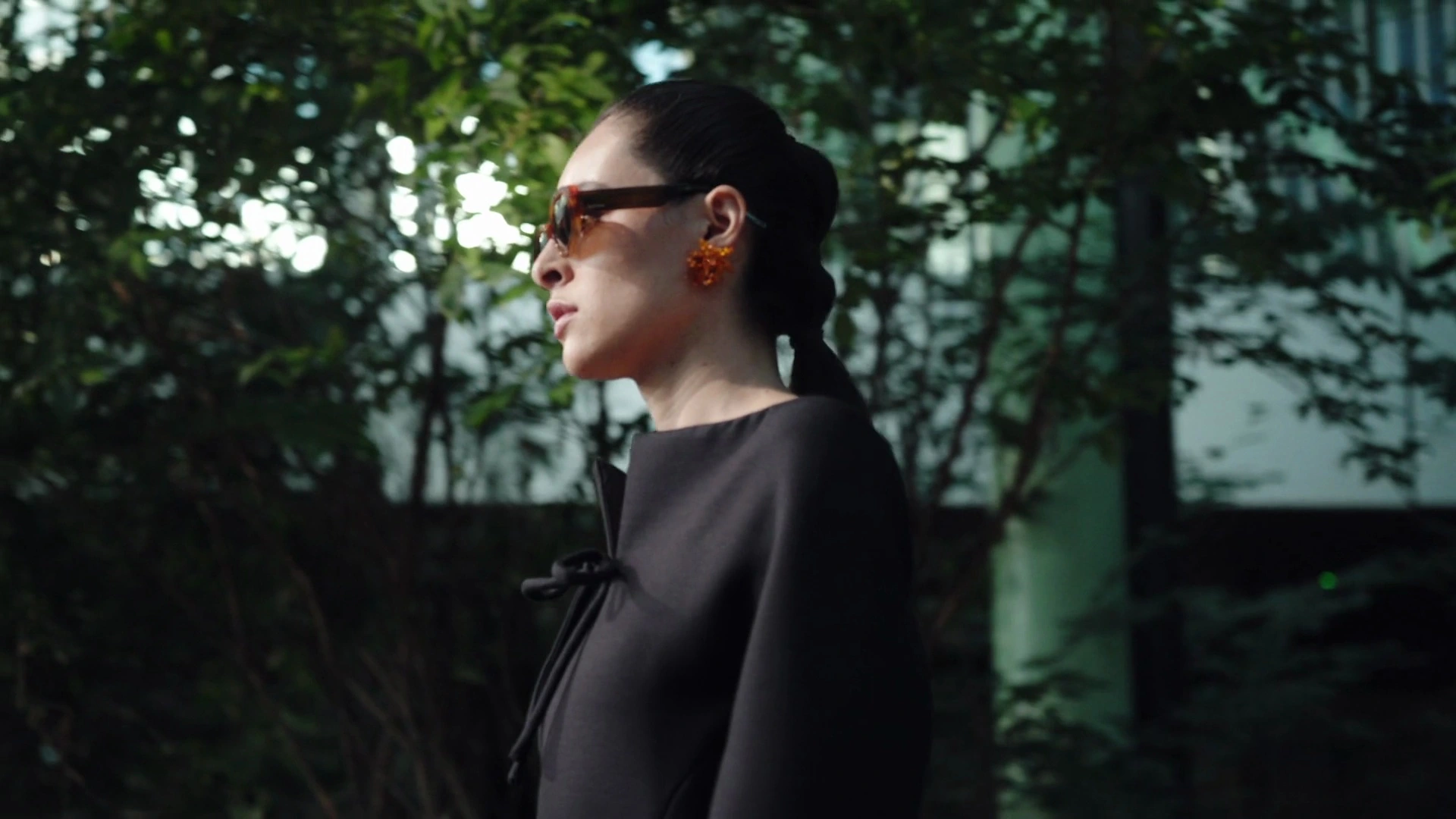 Dark tailoring in profile