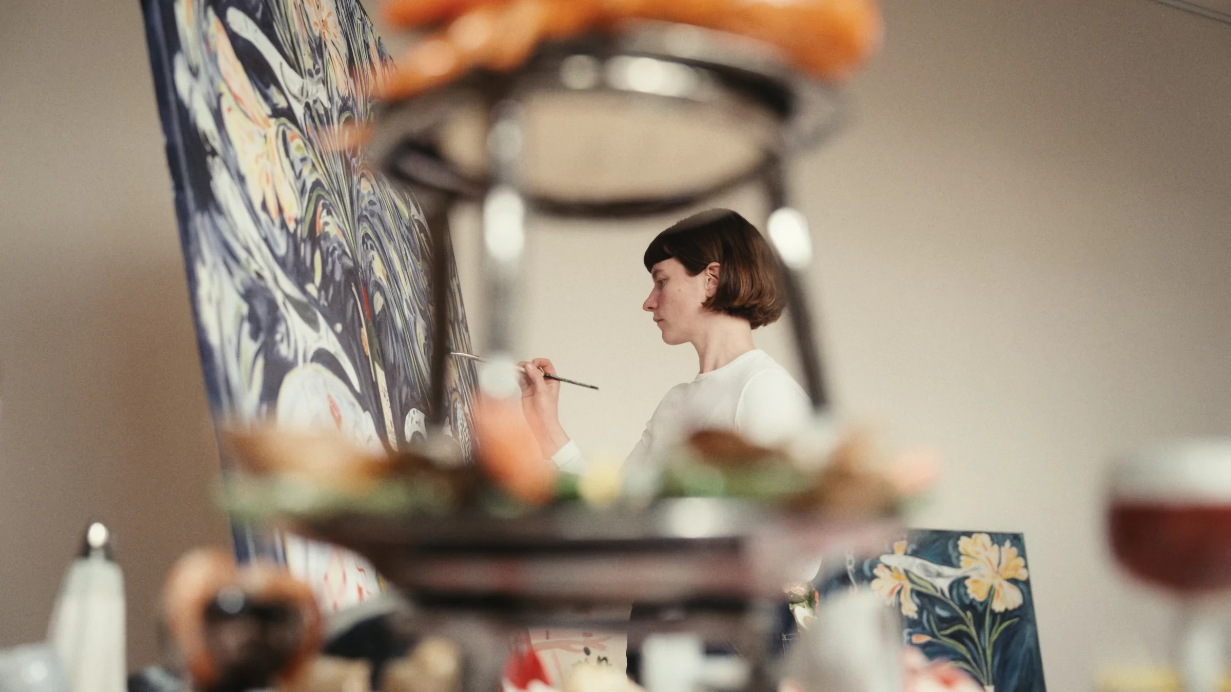 Philippine painting seen through ceramic objects